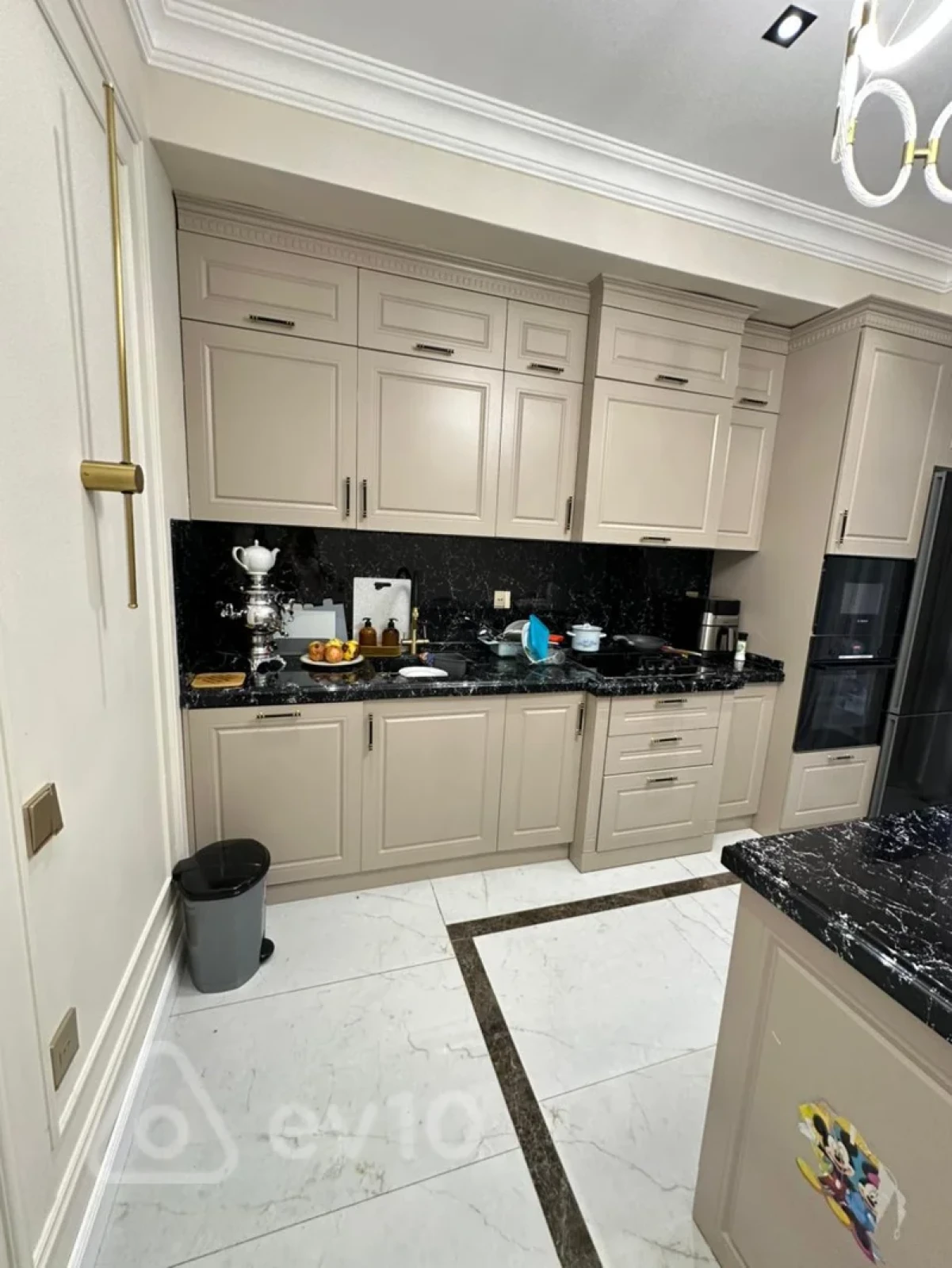 Satılır 3 otaqlı yeni tikili 115 m²