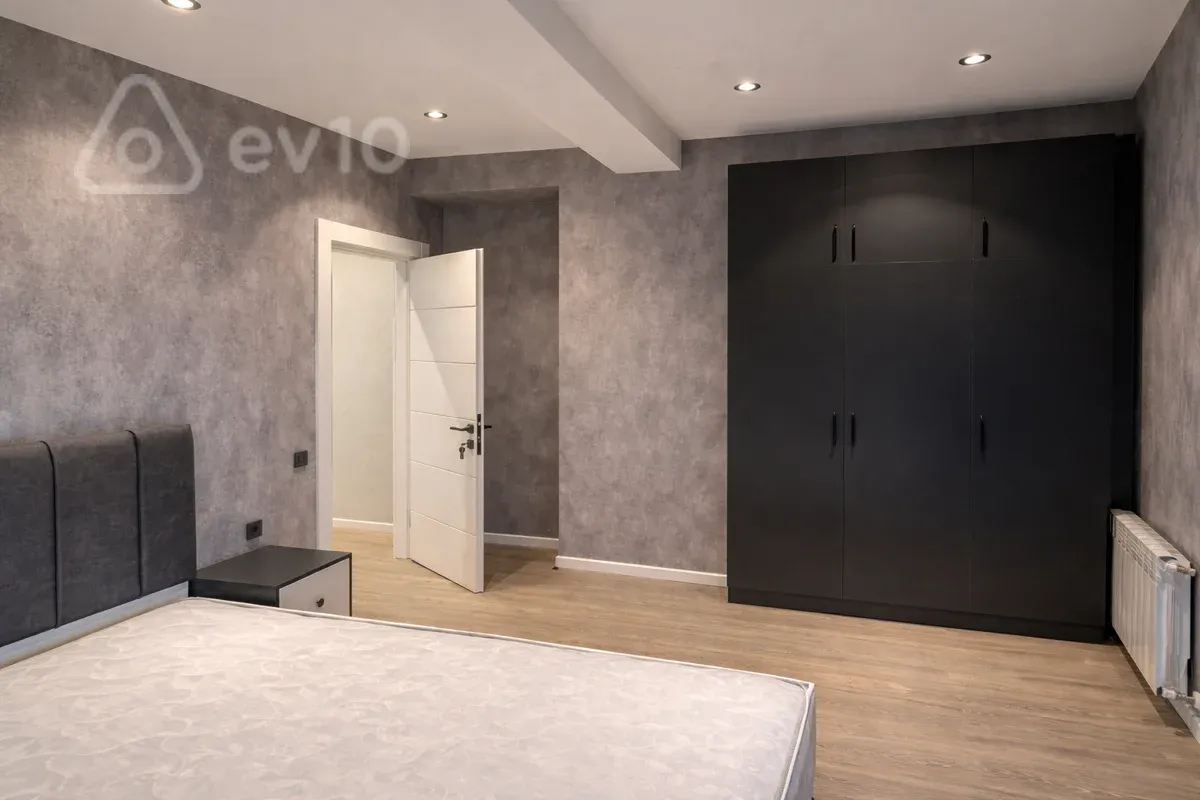 Kirayə verilir 3 otaqlı yeni tikili 75 m²