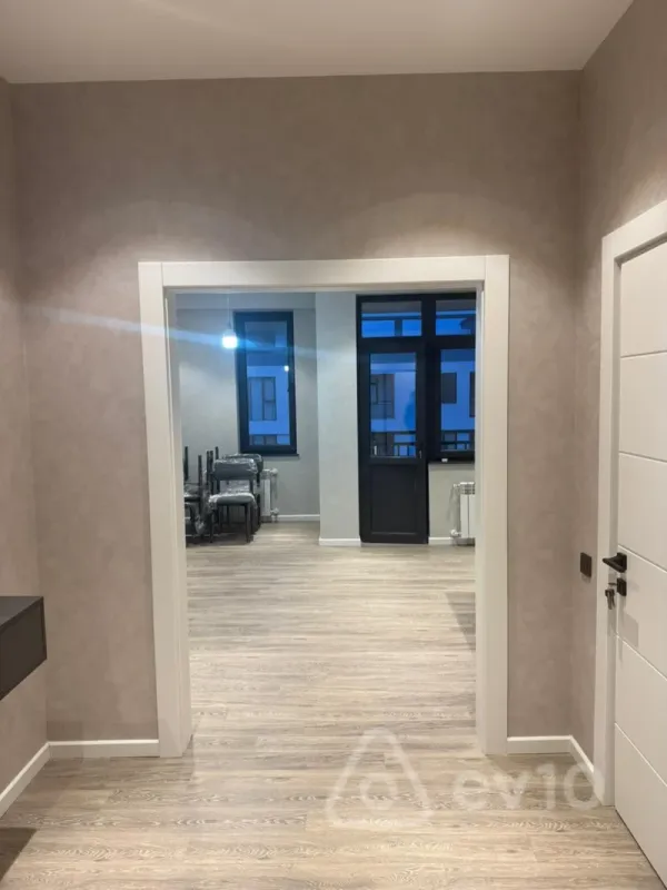 Kirayə verilir 3 otaqlı yeni tikili 75 m²