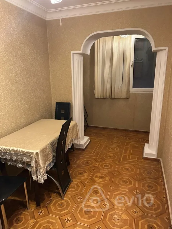 Kirayə verilir 1 otaqlı köhnə tikili 38 m²
