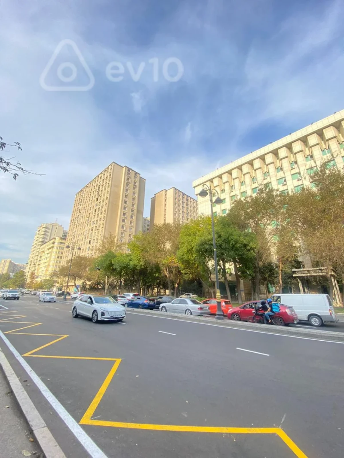 Satılır 4 otaqlı yeni tikili 115 m²