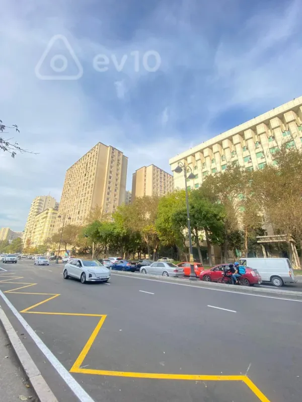 Satılır 4 otaqlı yeni tikili 115 m²