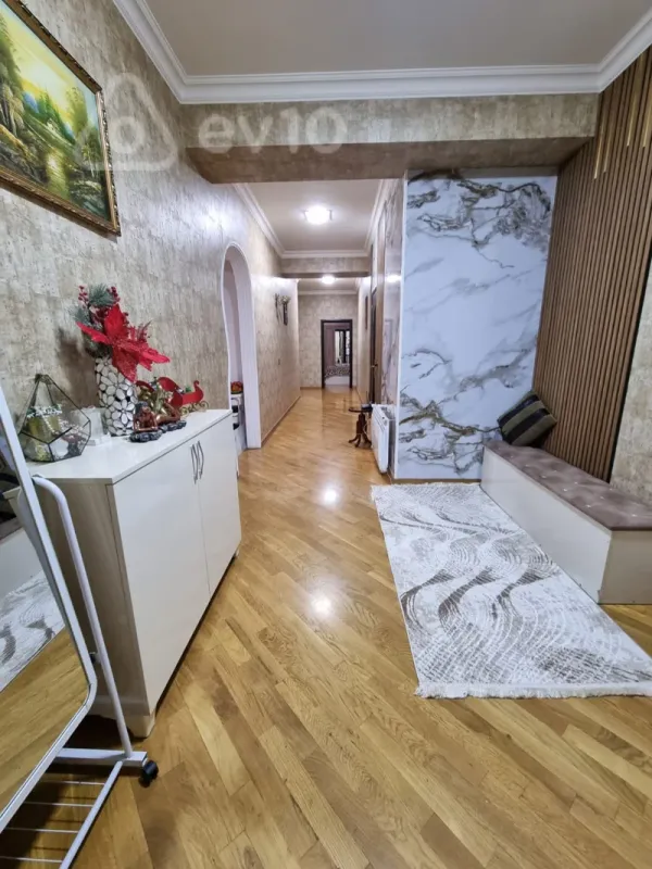 Satılır 4 otaqlı yeni tikili 115 m²