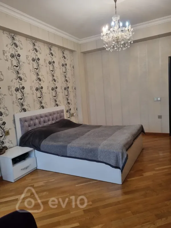 Satılır 4 otaqlı yeni tikili 115 m²