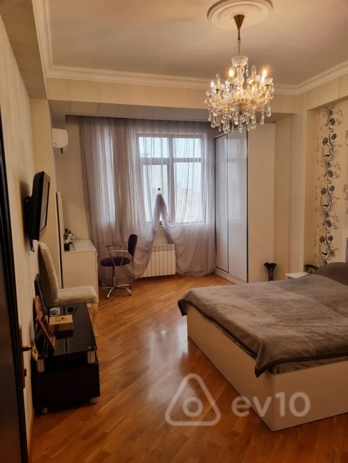 Satılır 4 otaqlı yeni tikili 115 m²