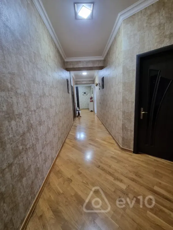 Satılır 4 otaqlı yeni tikili 115 m²