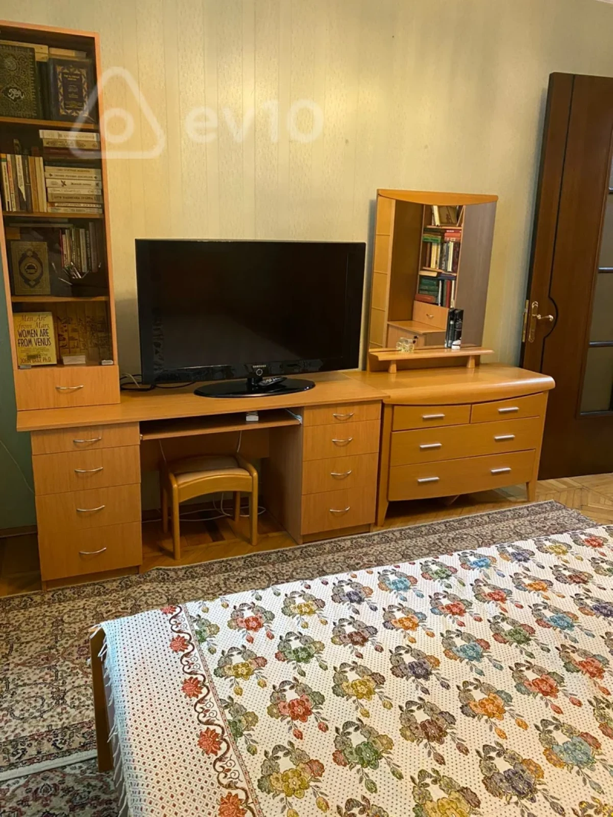 Kirayə verilir 2 otaqlı köhnə tikili 65 m²