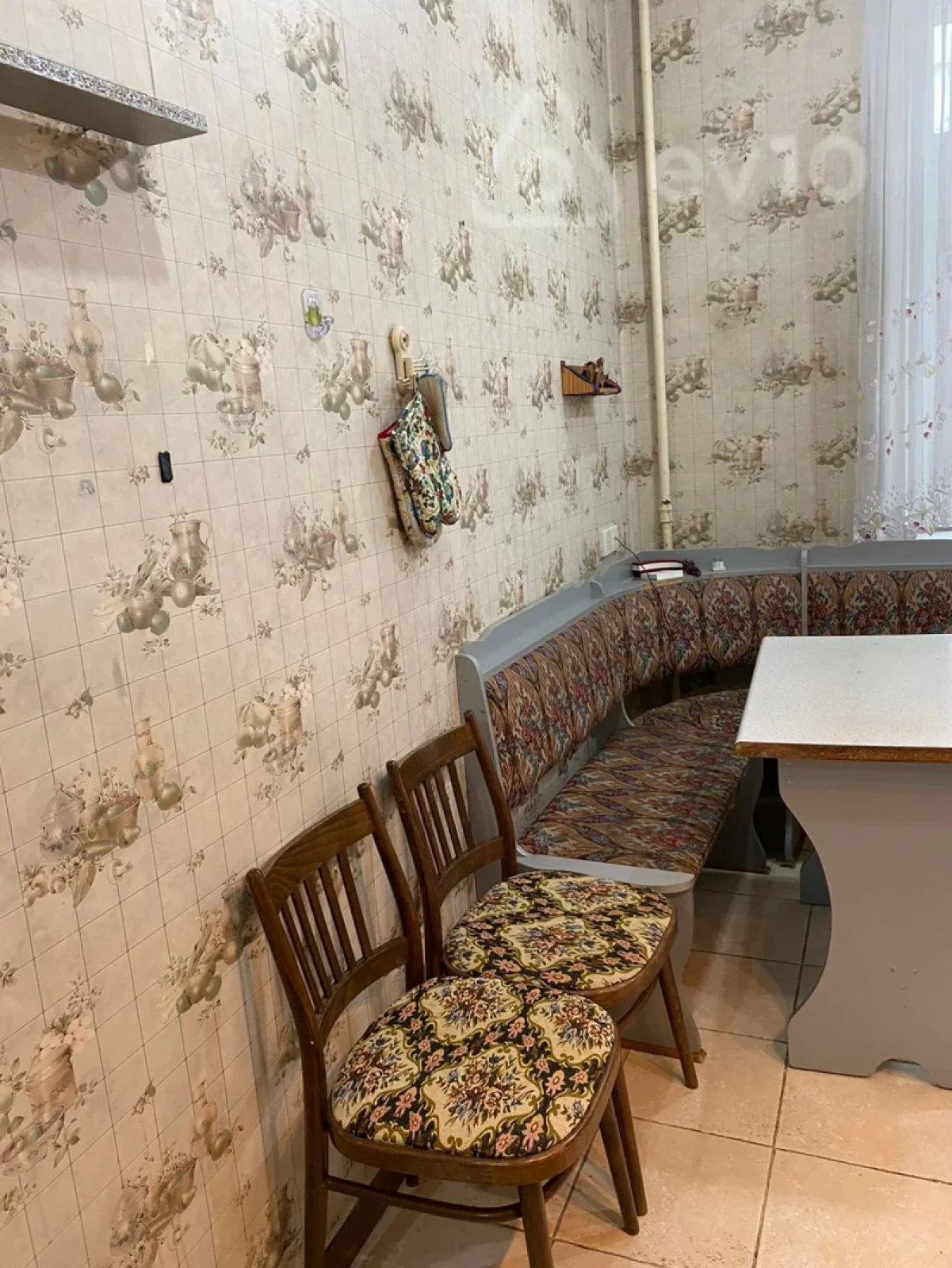 Kirayə verilir 2 otaqlı köhnə tikili 65 m²