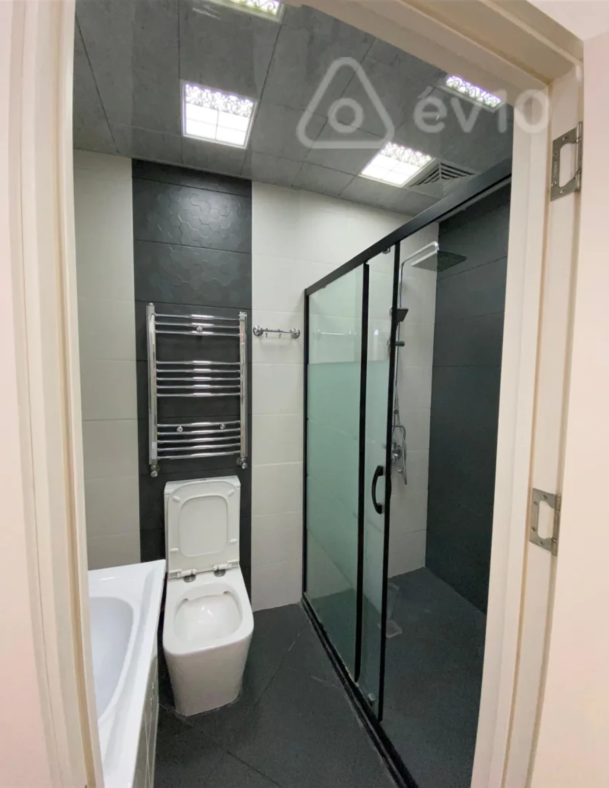 Kirayə verilir 2 otaqlı yeni tikili 80 m²