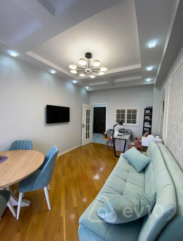 Kirayə verilir 2 otaqlı yeni tikili 80 m²