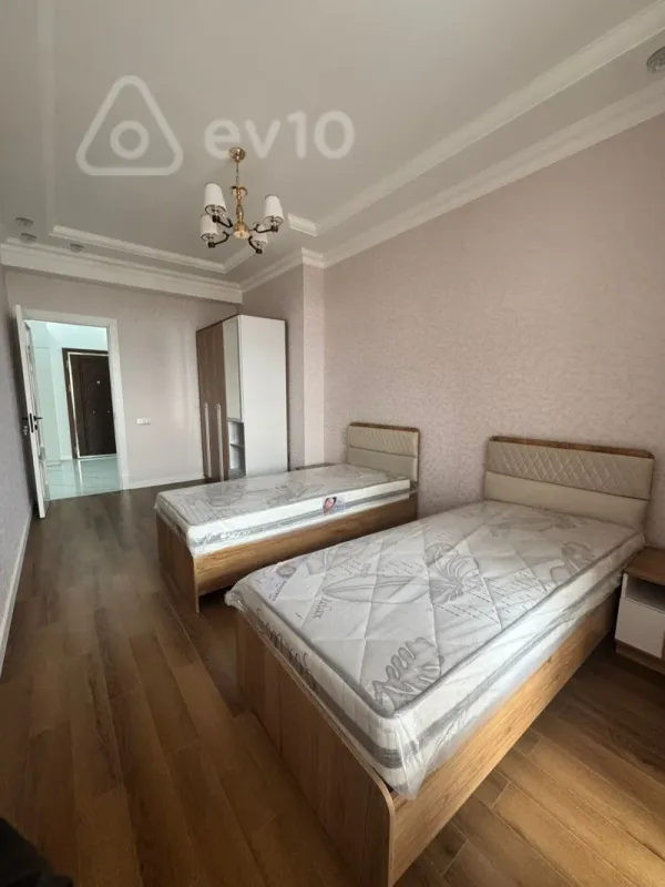 Kirayə verilir 3 otaqlı yeni tikili 1000 m²