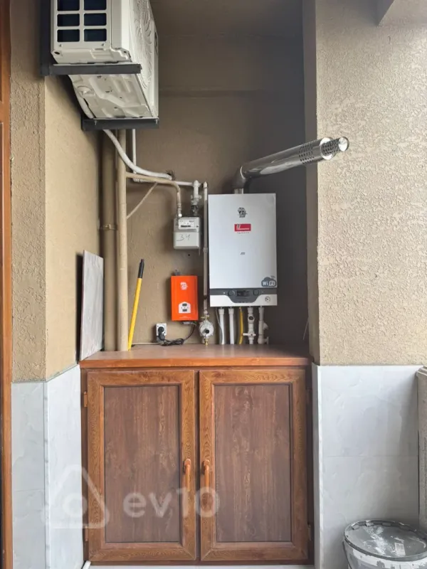 Kirayə verilir 3 otaqlı yeni tikili 1000 m²