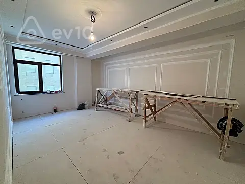 Satılır 2 otaqlı yeni tikili 85 m²