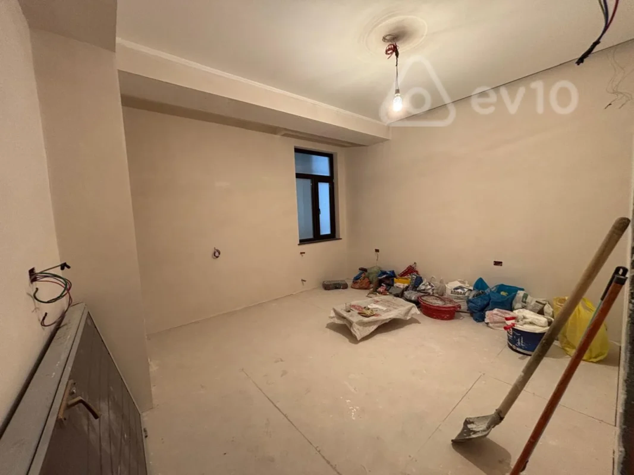 Satılır 2 otaqlı yeni tikili 85 m²