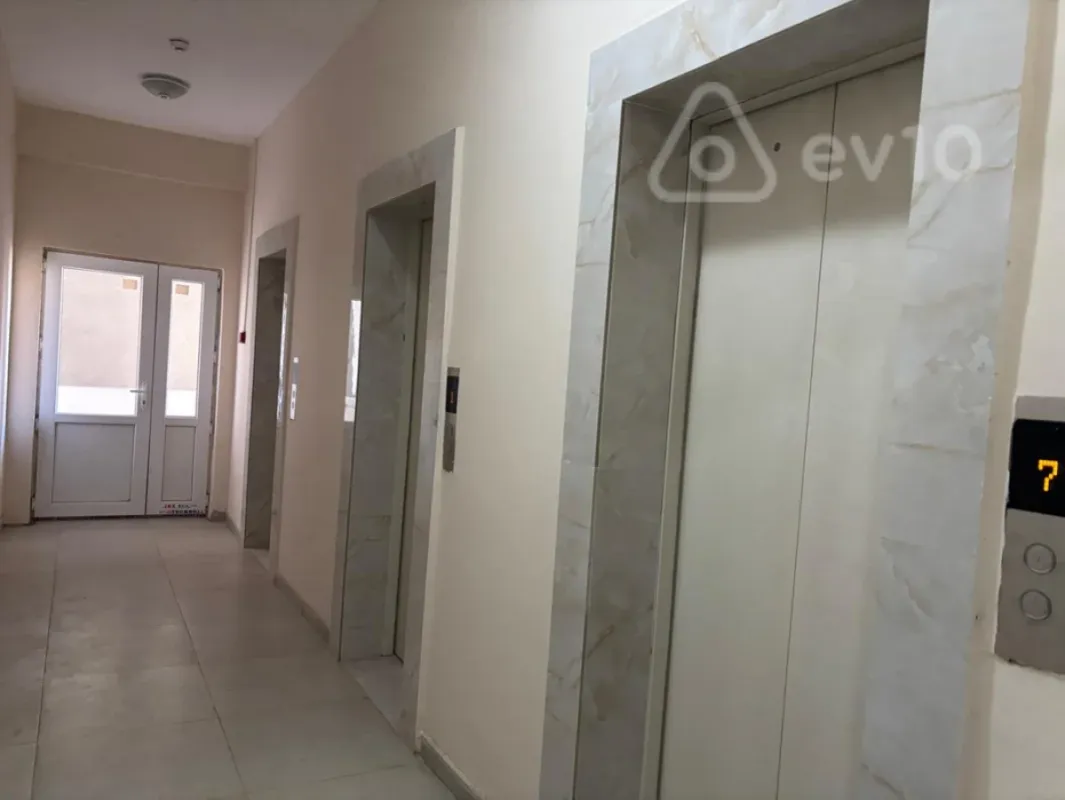 Satılır 2 otaqlı yeni tikili 85 m²