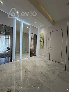 Kirayə verilir 3 otaqlı yeni tikili 110 m²