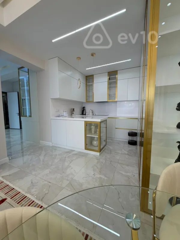 Kirayə verilir 3 otaqlı yeni tikili 110 m²
