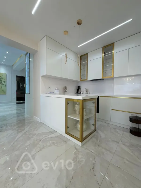 Kirayə verilir 3 otaqlı yeni tikili 110 m²