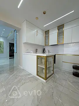Kirayə verilir 3 otaqlı yeni tikili 110 m²