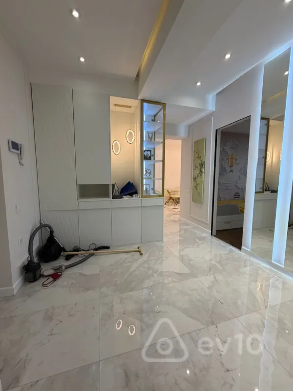 Kirayə verilir 3 otaqlı yeni tikili 110 m²