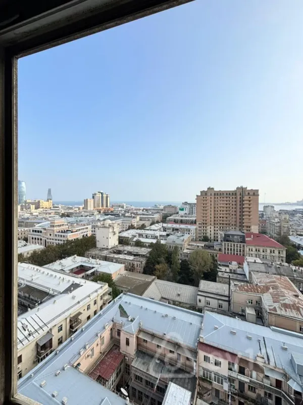 Satılır 4 otaqlı yeni tikili 230 m²