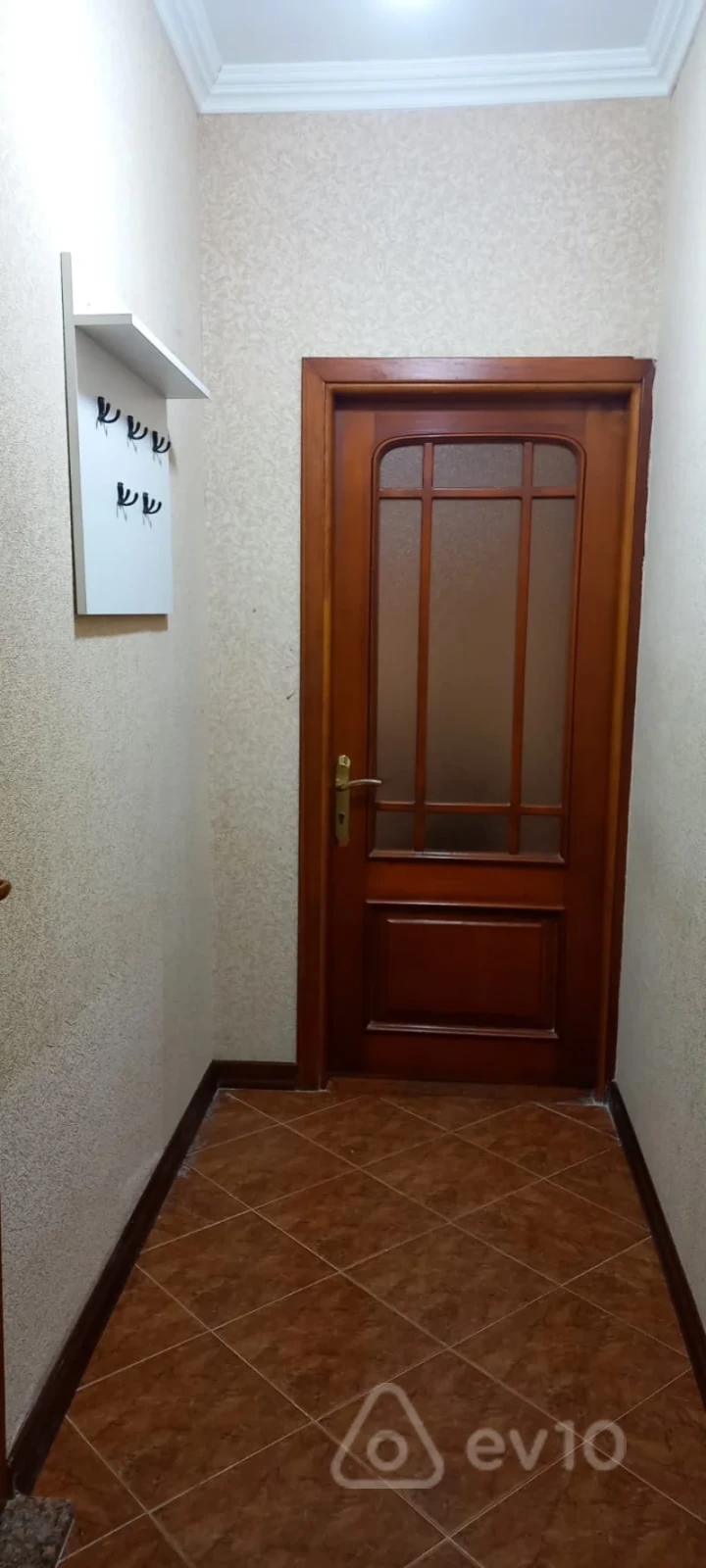 Kirayə verilir 2 otaqlı köhnə tikili 50 m²