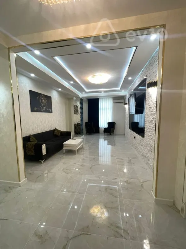 Satılır 3 otaqlı yeni tikili 100 m²