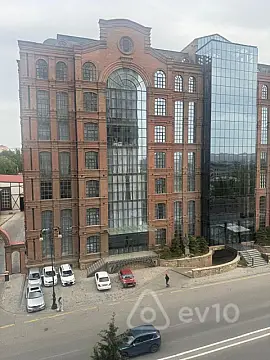 Satılır 3 otaqlı yeni tikili 100 m²