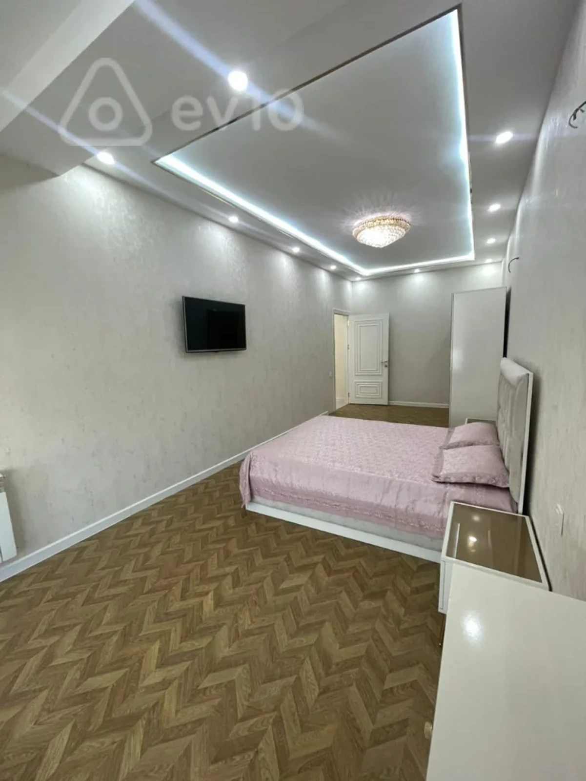 Satılır 3 otaqlı yeni tikili 100 m²