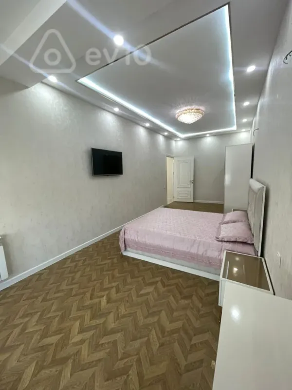 Satılır 3 otaqlı yeni tikili 100 m²