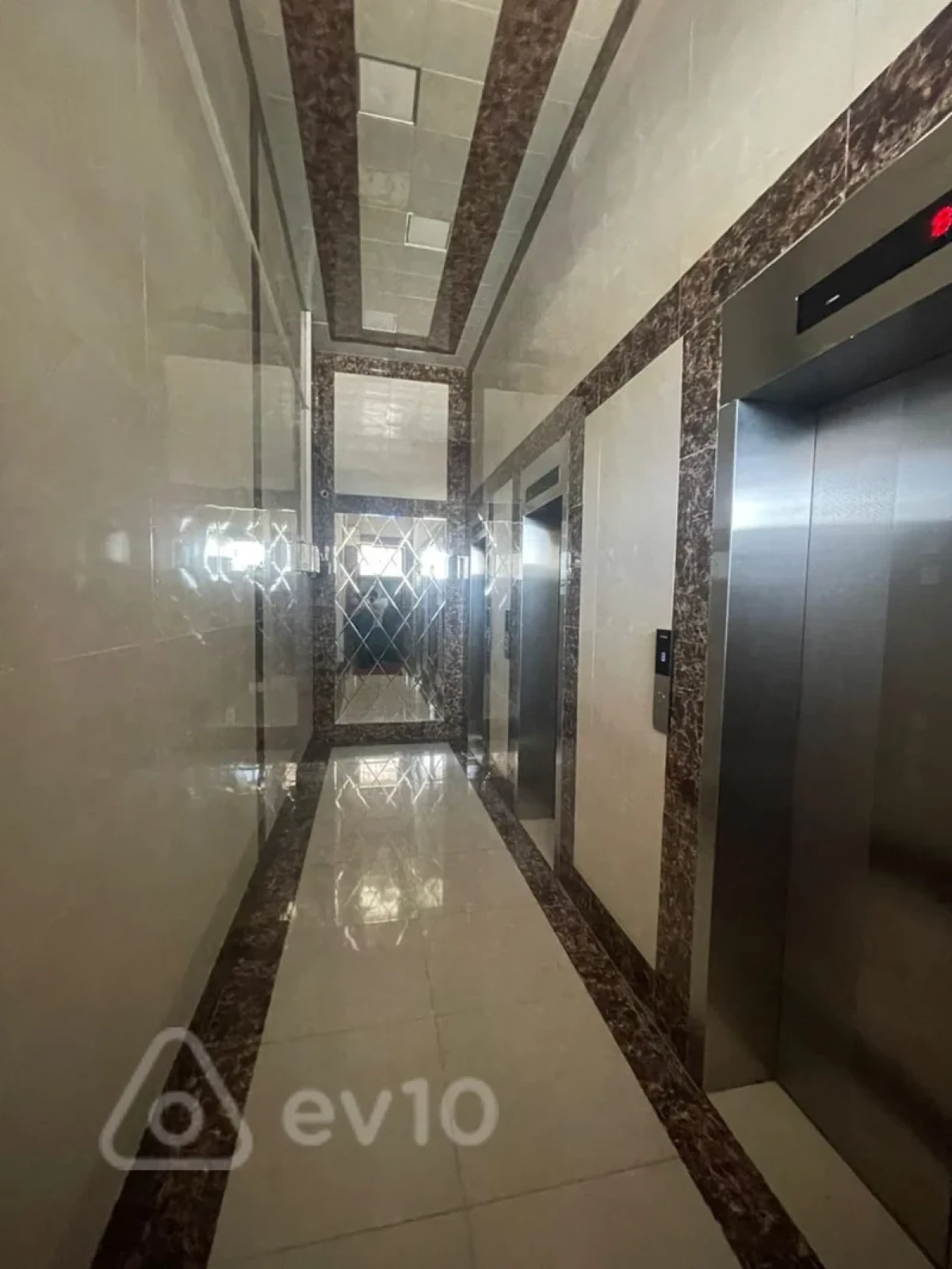 Satılır 3 otaqlı yeni tikili 100 m²