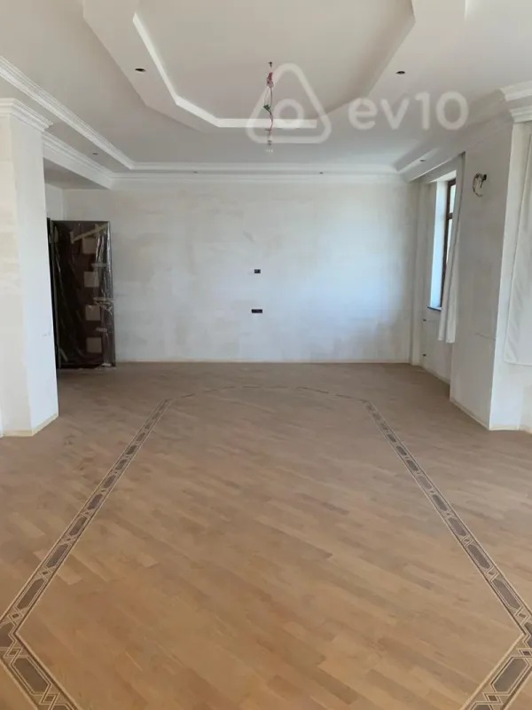 Satılır 4 otaqlı yeni tikili 237 m²