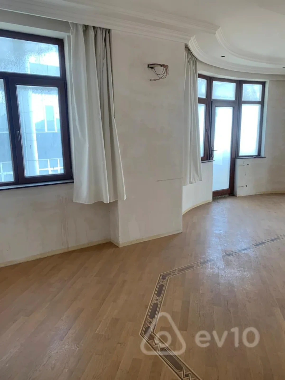 Satılır 4 otaqlı yeni tikili 237 m²