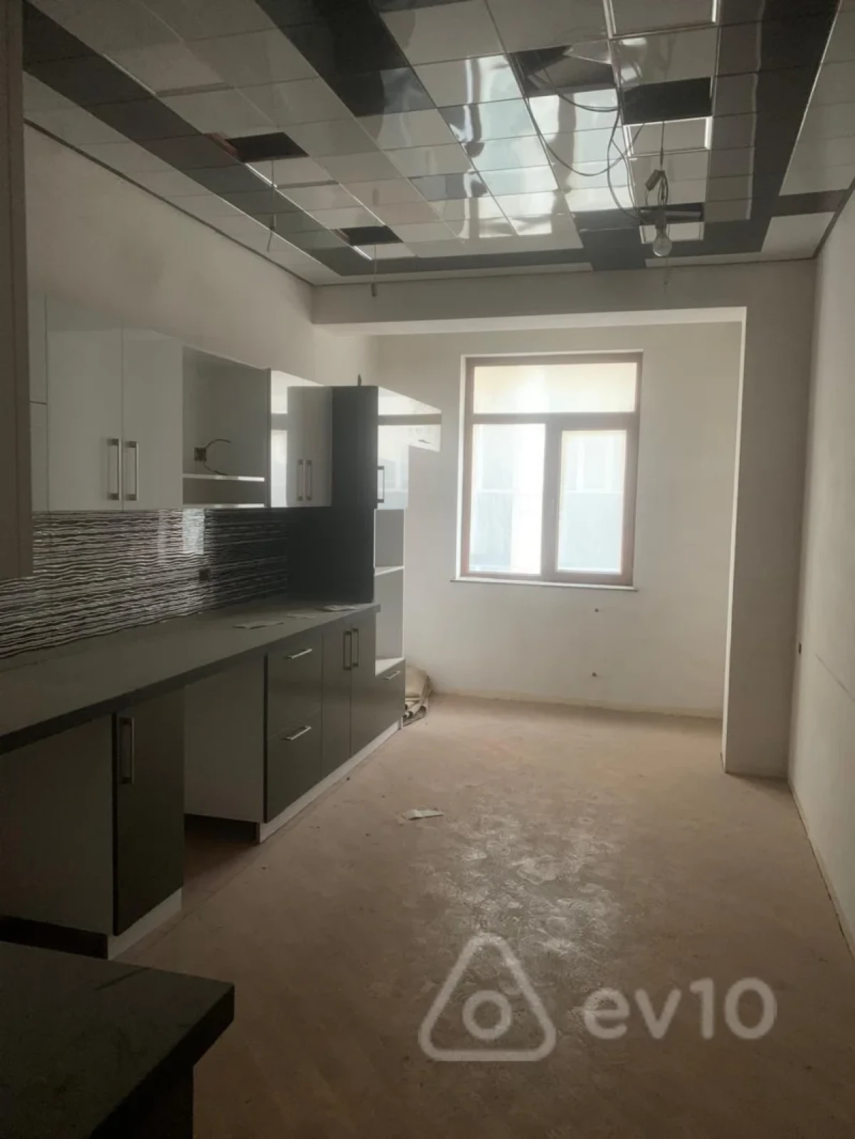 Satılır 4 otaqlı yeni tikili 237 m²