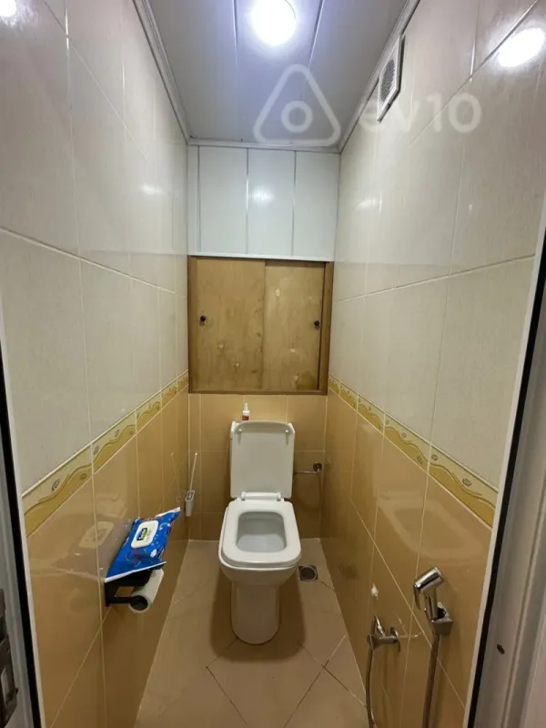 Satılır 4 otaqlı köhnə tikili 100 m²