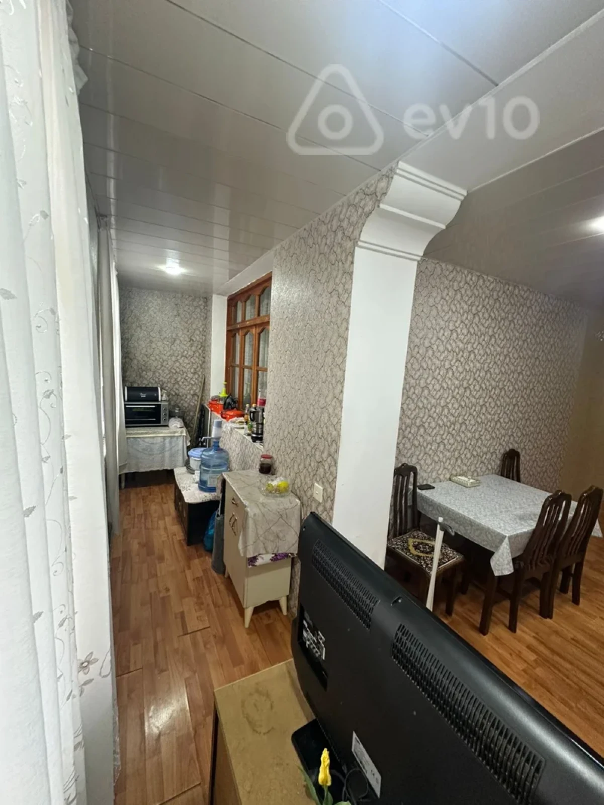 Satılır 4 otaqlı köhnə tikili 100 m²