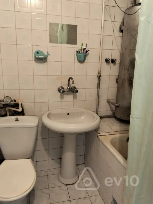 Satılır 2 otaqlı köhnə tikili 35 m²