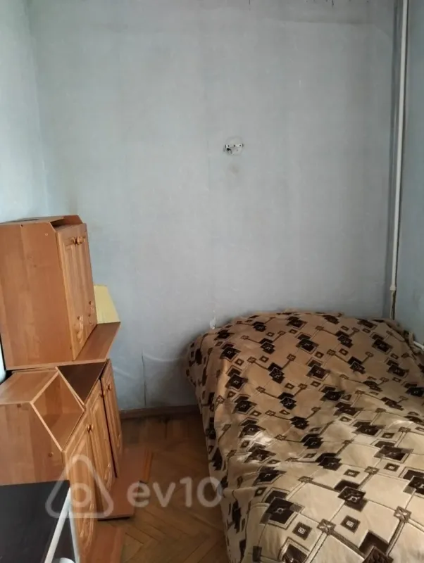 Satılır 2 otaqlı köhnə tikili 35 m²