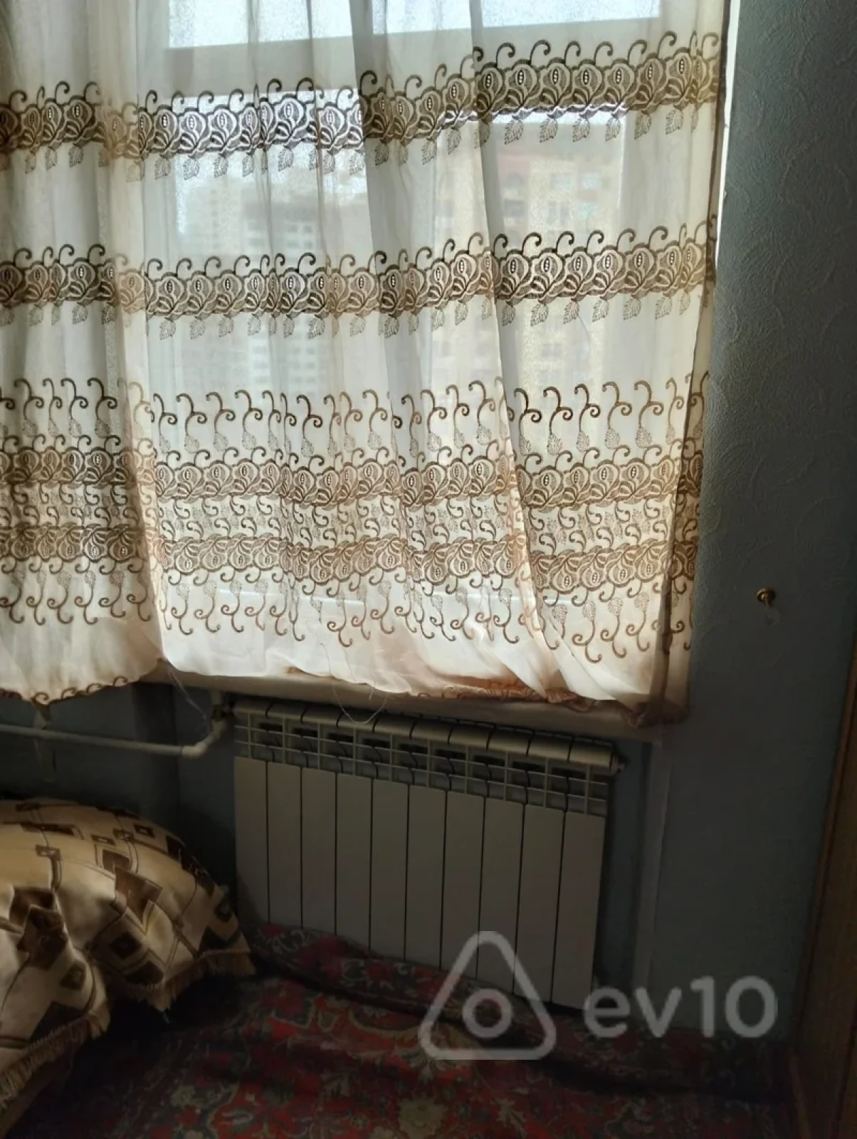 Satılır 2 otaqlı köhnə tikili 35 m²