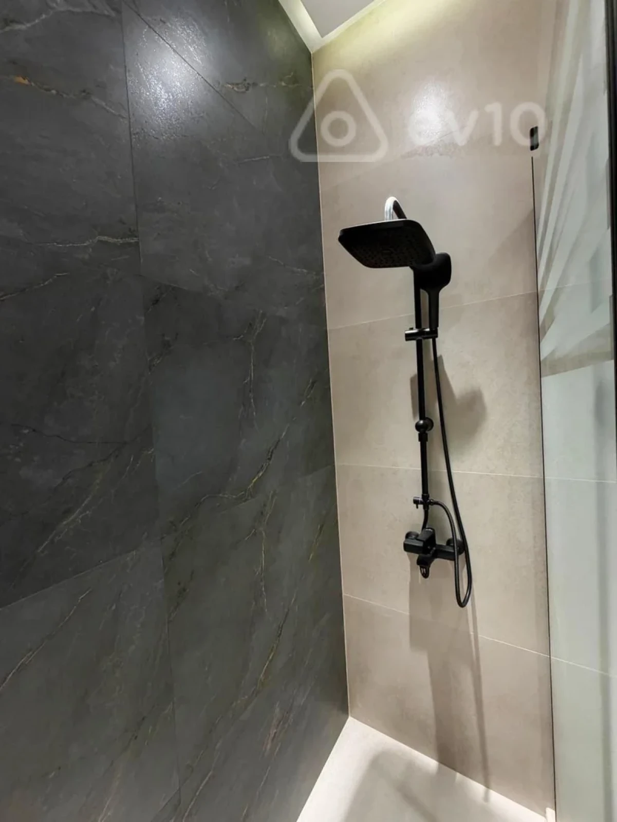 Satılır 2 otaqlı yeni tikili 57 m²