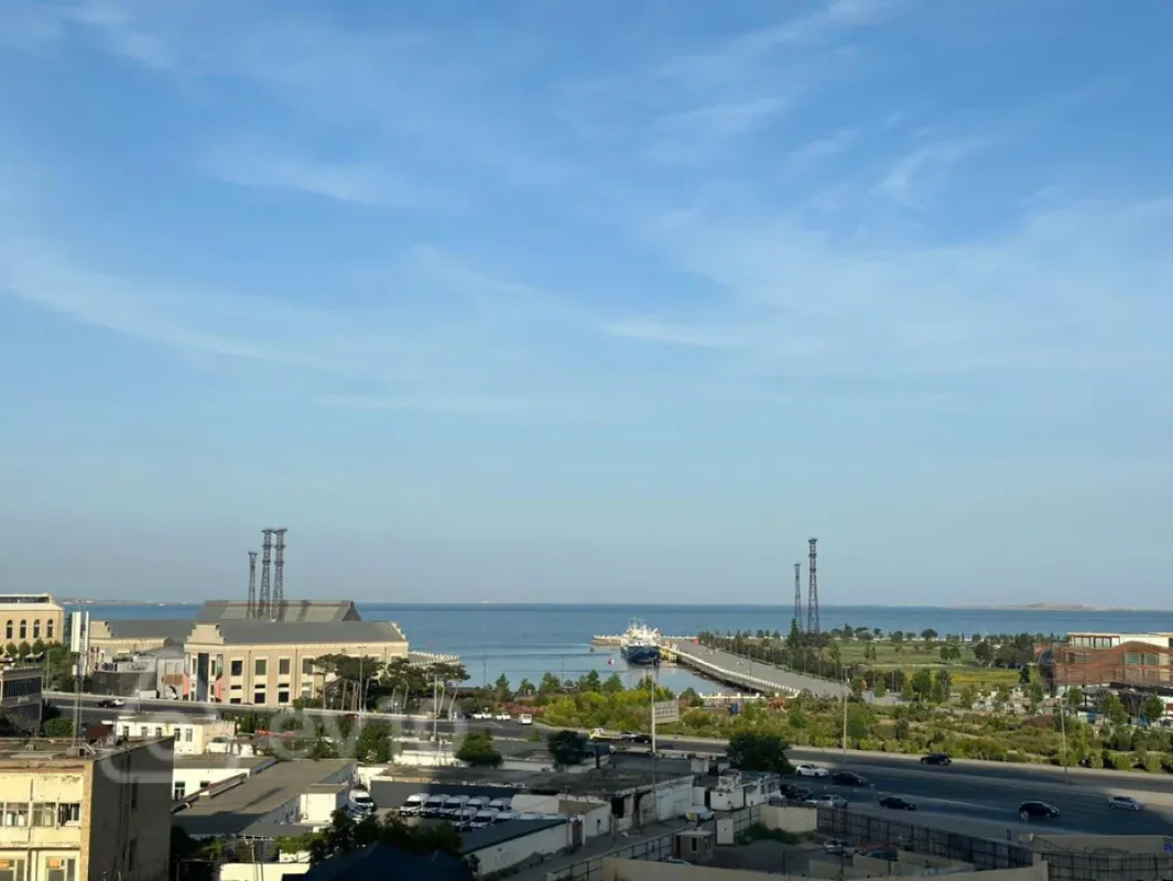 Kirayə verilir 2 otaqlı yeni tikili 80 m²