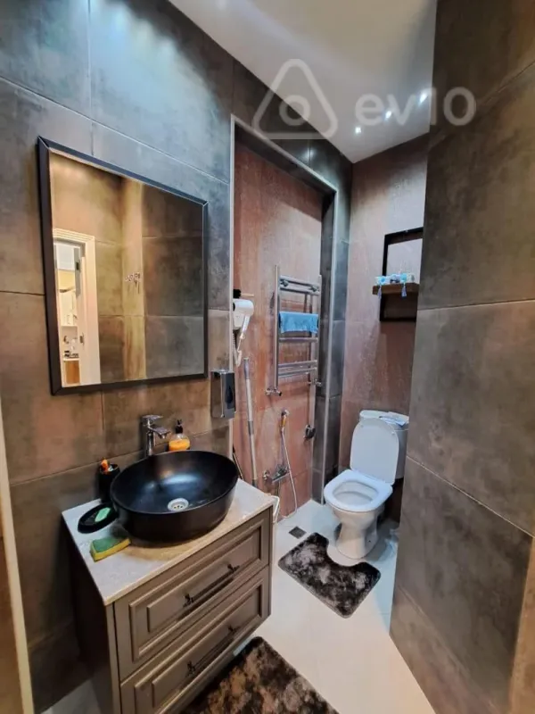 Kirayə verilir 2 otaqlı yeni tikili 80 m²