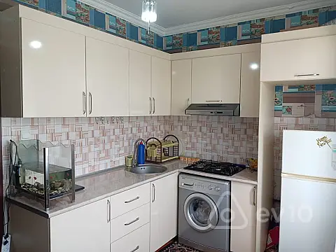 Kirayə verilir 2 otaqlı köhnə tikili 55 m²