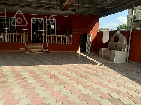 Satılır 4 otaqlı həyət evi 165 m²