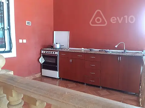 Satılır 4 otaqlı həyət evi 165 m²