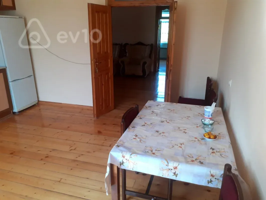 Satılır 4 otaqlı həyət evi 165 m²