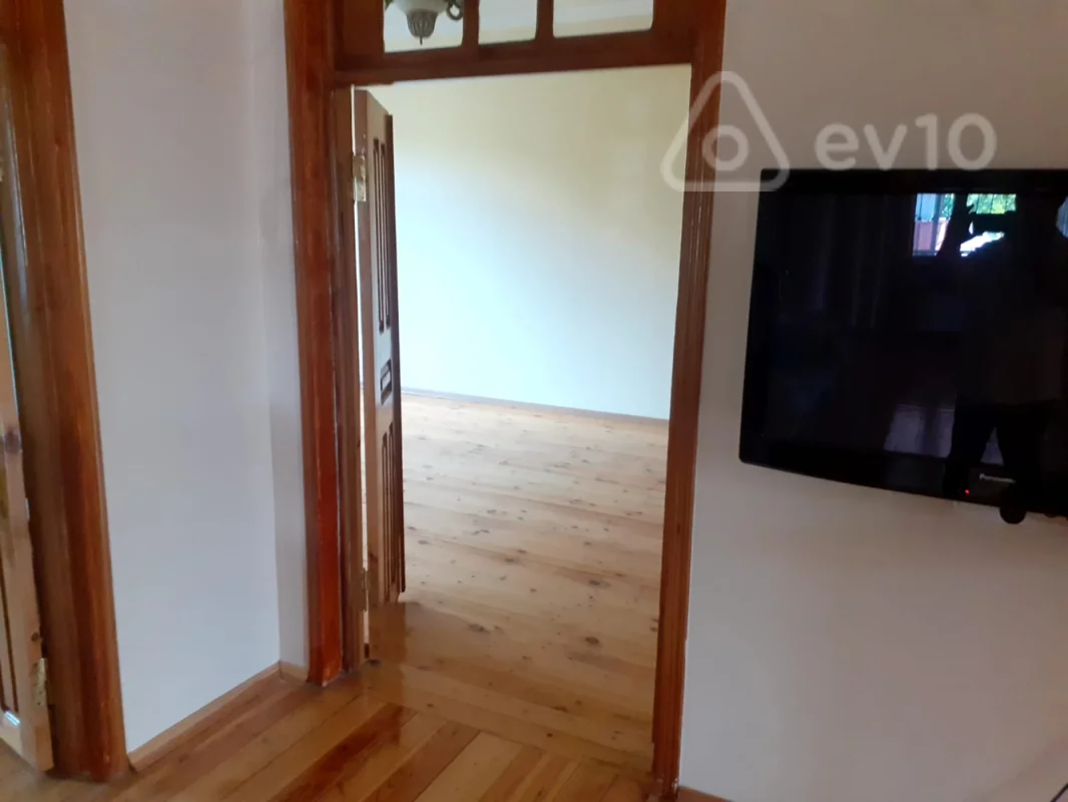 Satılır 4 otaqlı həyət evi 165 m²