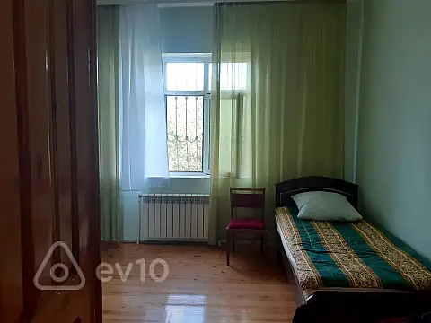 Satılır 4 otaqlı həyət evi 165 m² — Bərdə 4 otaq 165.00 m²