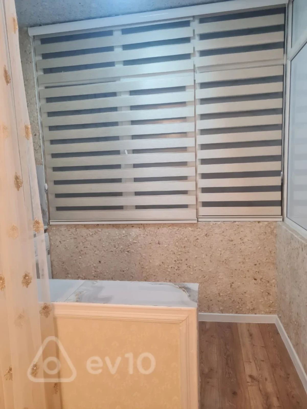 Satılır 2 otaqlı köhnə tikili 35 m²
