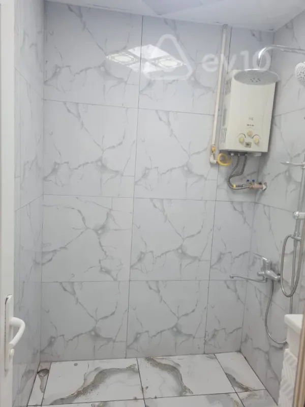 Satılır 2 otaqlı köhnə tikili 35 m²